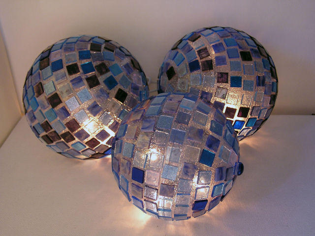 Leuchtkugel-Mosaik-blau-1.jpg