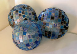 Leuchtkugel-Mosaik-blau-2.jpg